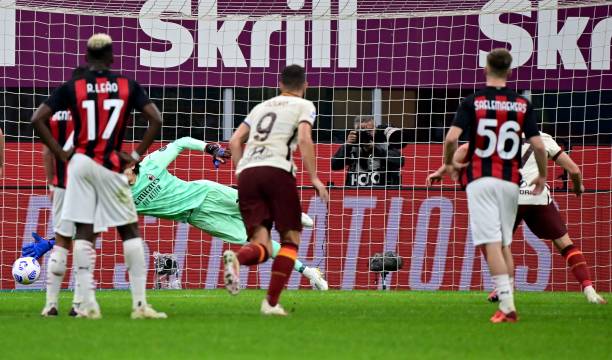 Trực tiếp AC Milan 3-3 Roma: Ibrahimovic tiên phong Ảnh 1