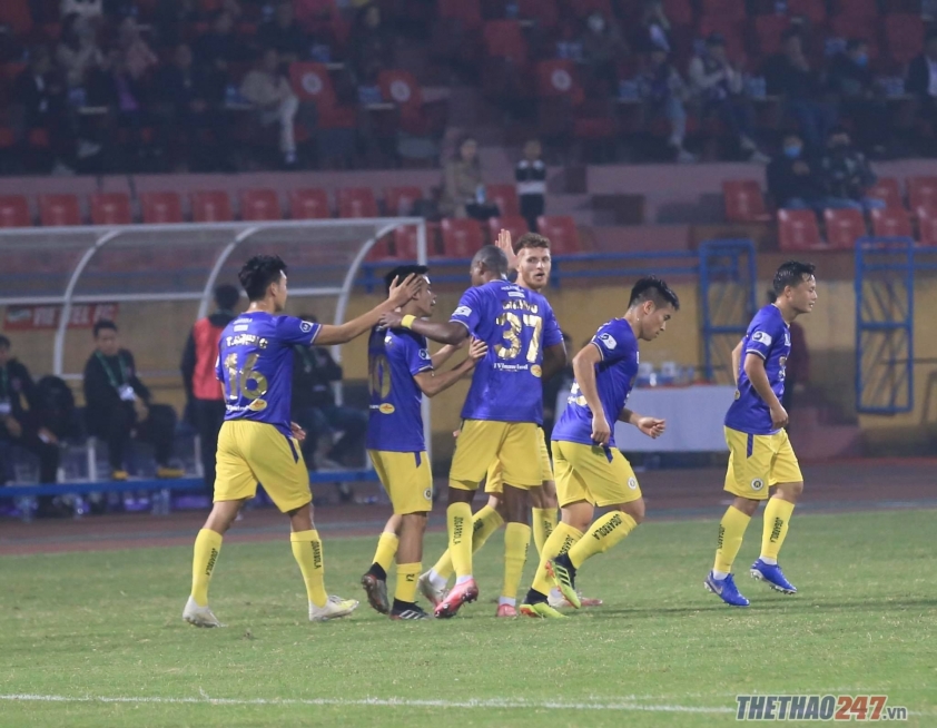 Trực tiếp CLB Hà Nội 1-0 Bình Dương: Geovane lập công! Ảnh 1