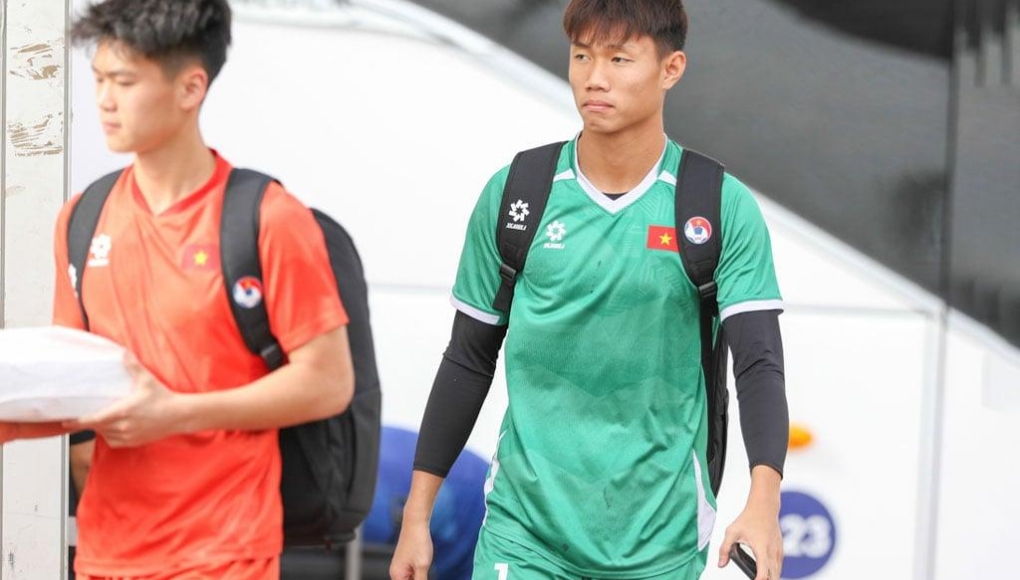 18 cầu thủ Việt Nam sang Brazil