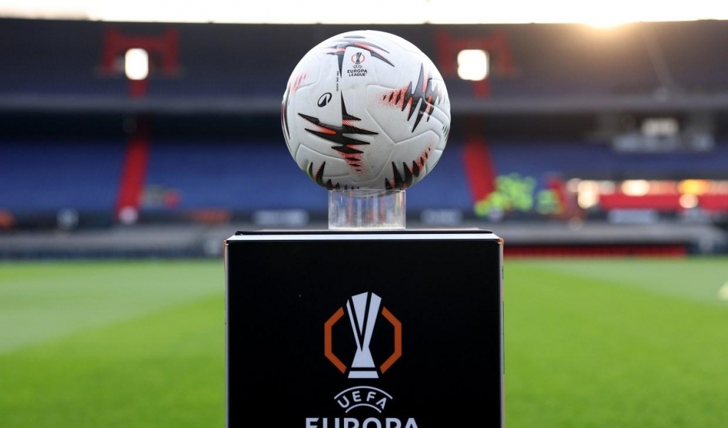 Các trận đấu tại Cúp C2 bất ngờ bị tạm hoãn vào phút chót