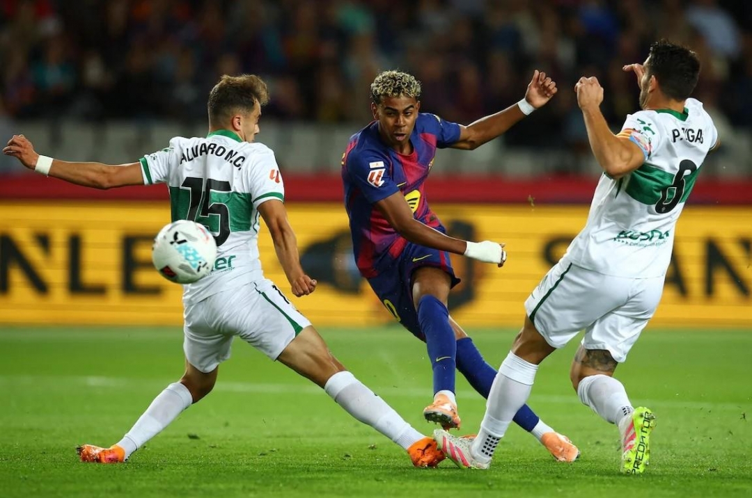 'Tuổi 18 của Yamal thật đáng kinh ngạc'