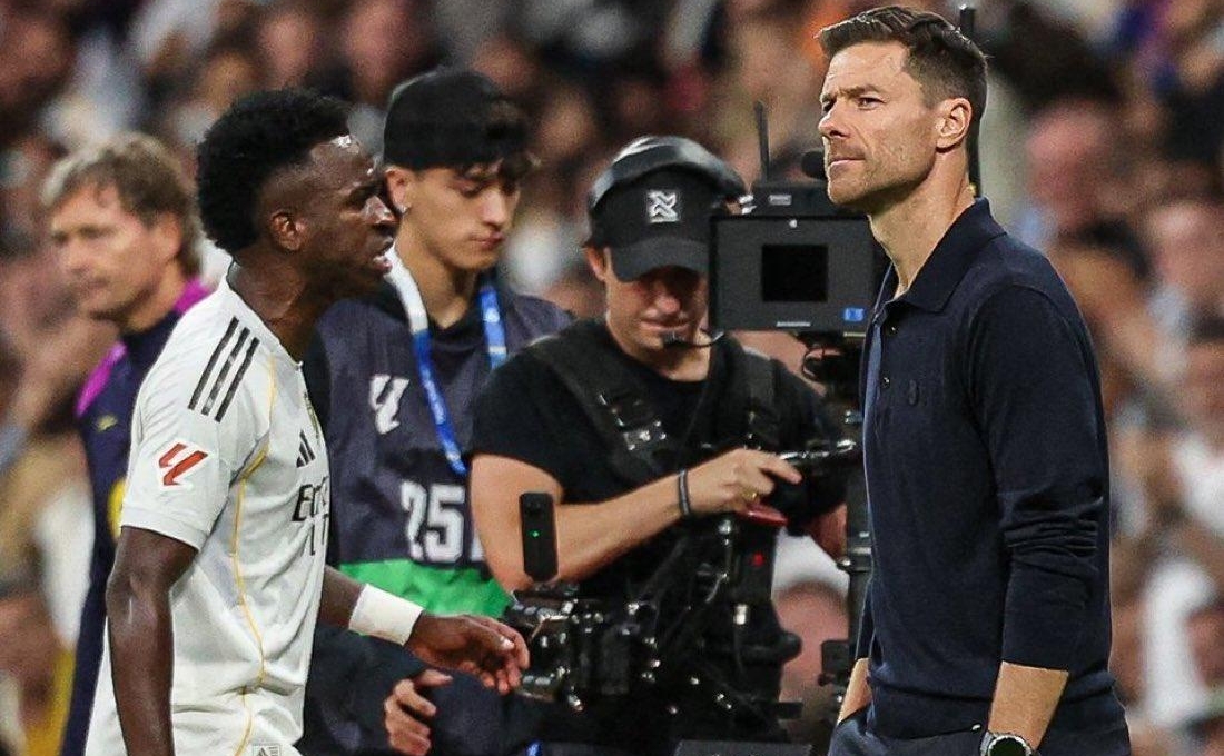 Xabi Alonso lên tiếng khi để Vinicius ngồi trên băng ghế dự bị