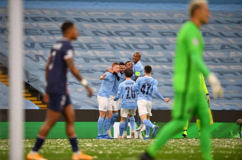 Xác định đội bóng đầu tiên vào chung kết Champions League