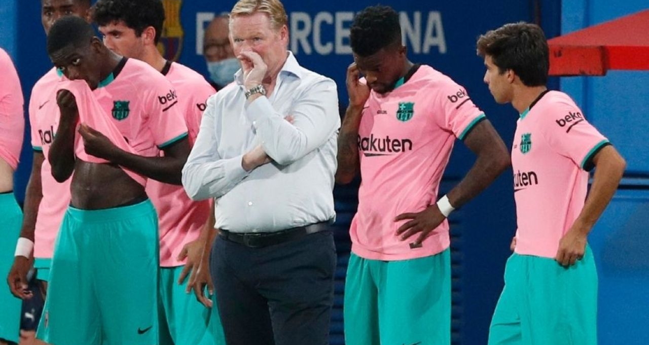 Vì cầu thủ 21 tuổi, HLV Koeman mất việc tại Barca