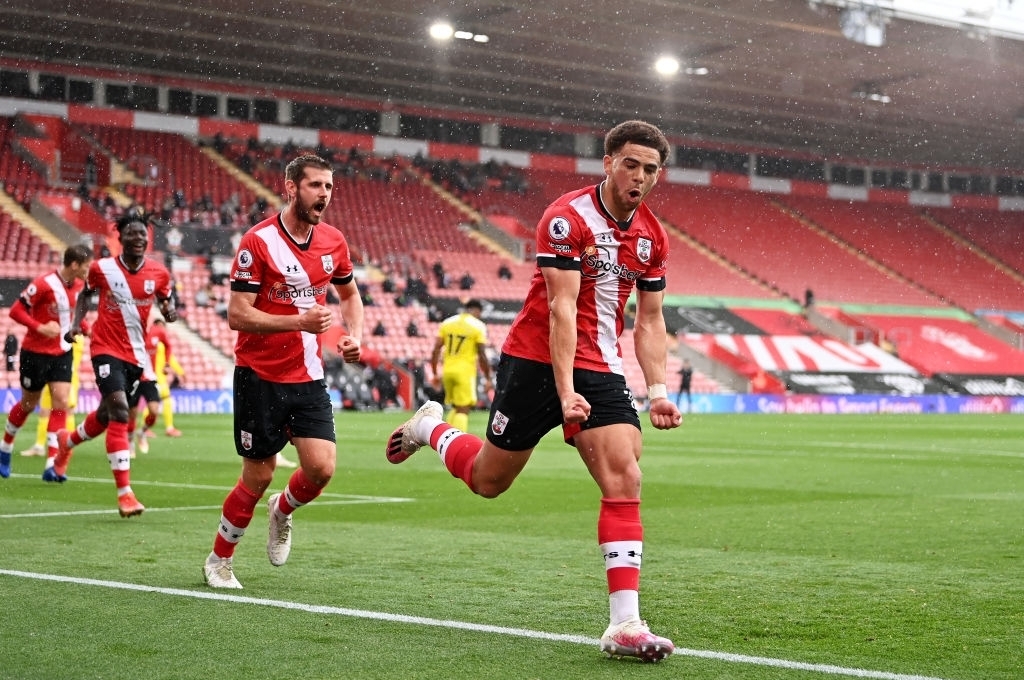 Watcott lập công, Southampton thắng dễ đội bóng đã xuống hạng