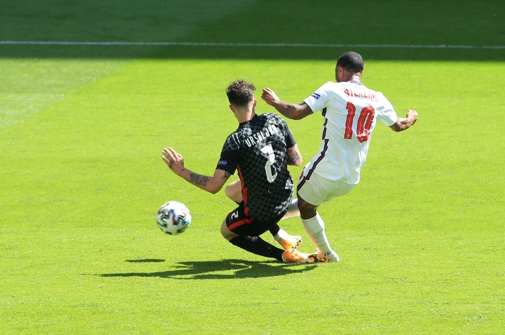 Video bàn thắng Anh 1-0 Croatia: Sterling bất ngờ tỏa sáng