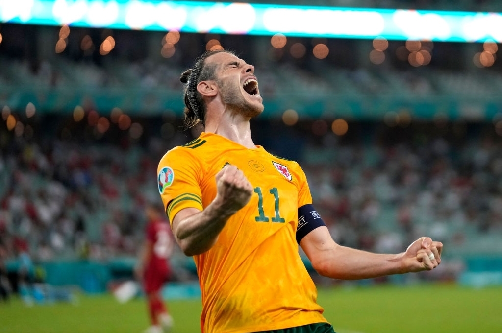Bale bỏ lỡ penalty, Xứ Wales vẫn dễ dàng hạ gục Thổ Nhĩ Kỳ