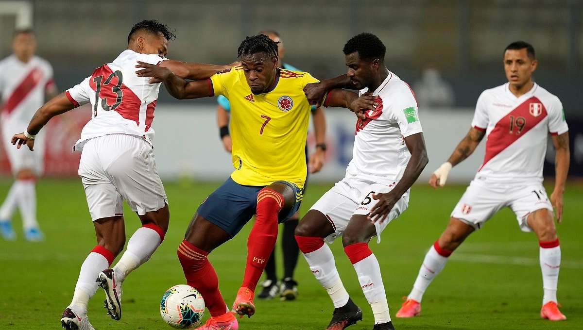 Soi kèo Colombia vs Peru: Thời cơ ngàn vàng!