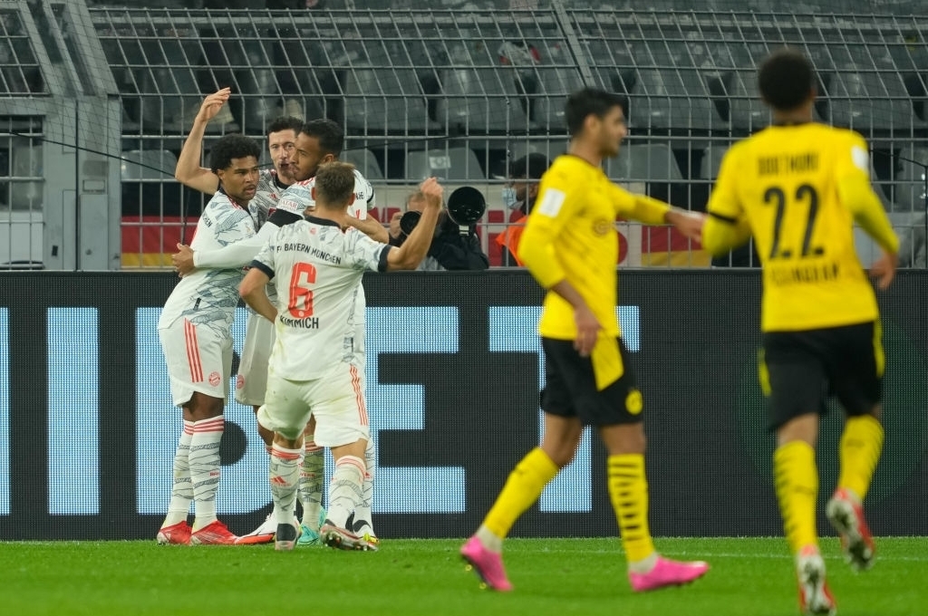 Lewandowski lập cú đúp, Bayern hạ Dortmund để giành danh hiệu đầu tiên