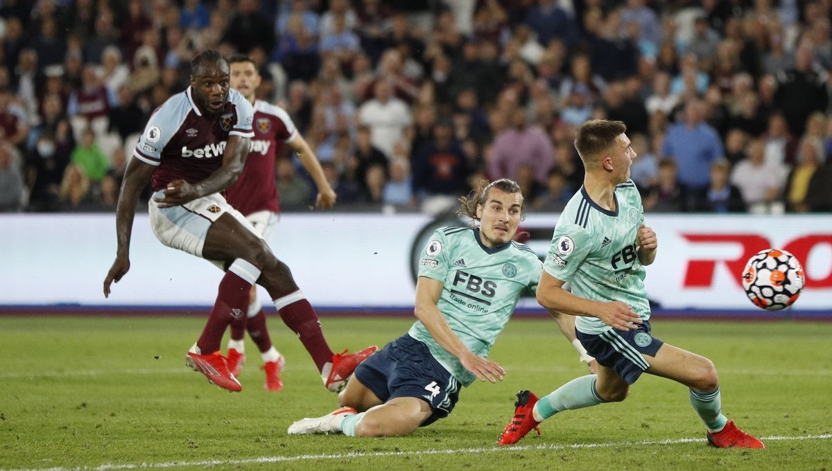 Hủy diệt Leicester, West Ham vươn lên dẫn đầu Ngoại hạng Anh
