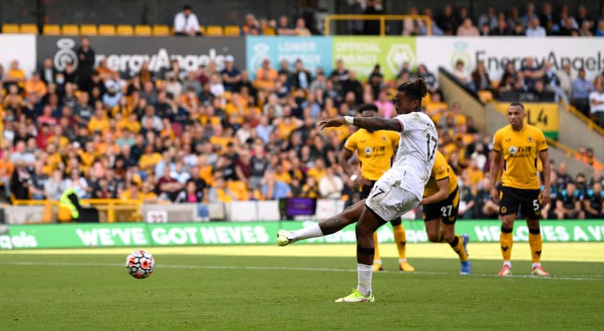 Wolves thua sốc tân binh Ngoại hạng Anh ngay trên sân nhà