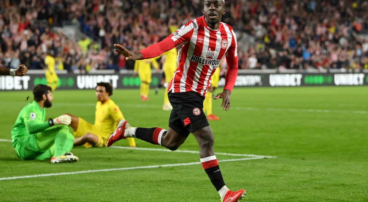 Liverpool ôm hận trước Brentford trong cơn mưa bàn thắng