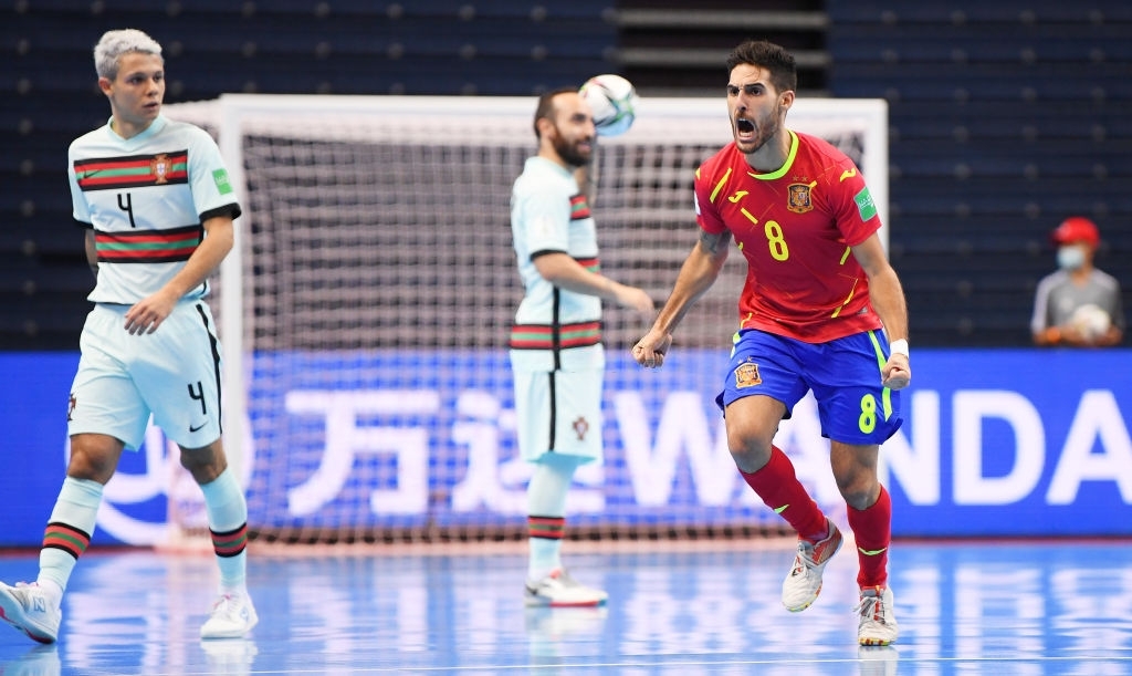 Địa chấn 'không thể tin nổi' diễn ra, đội số 1 thế giới rời giải trong nước mắt