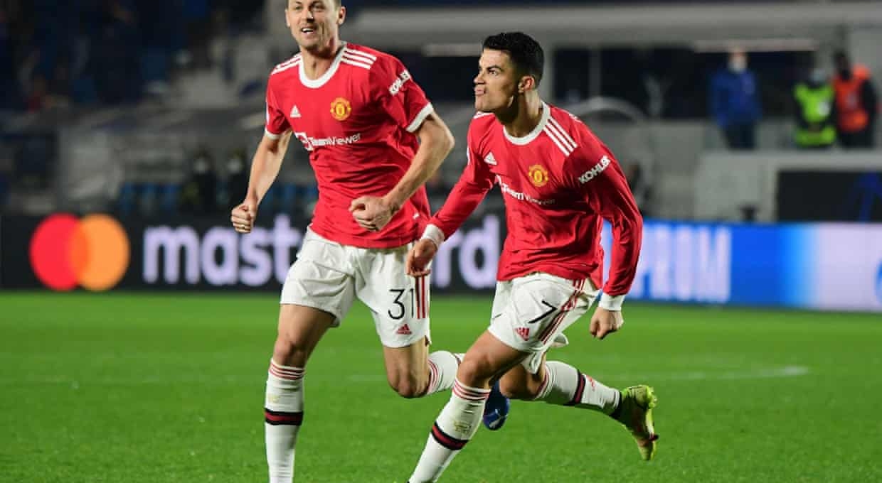 Ronaldo lại tỏa sáng giúp MU thoát thua Atalanta