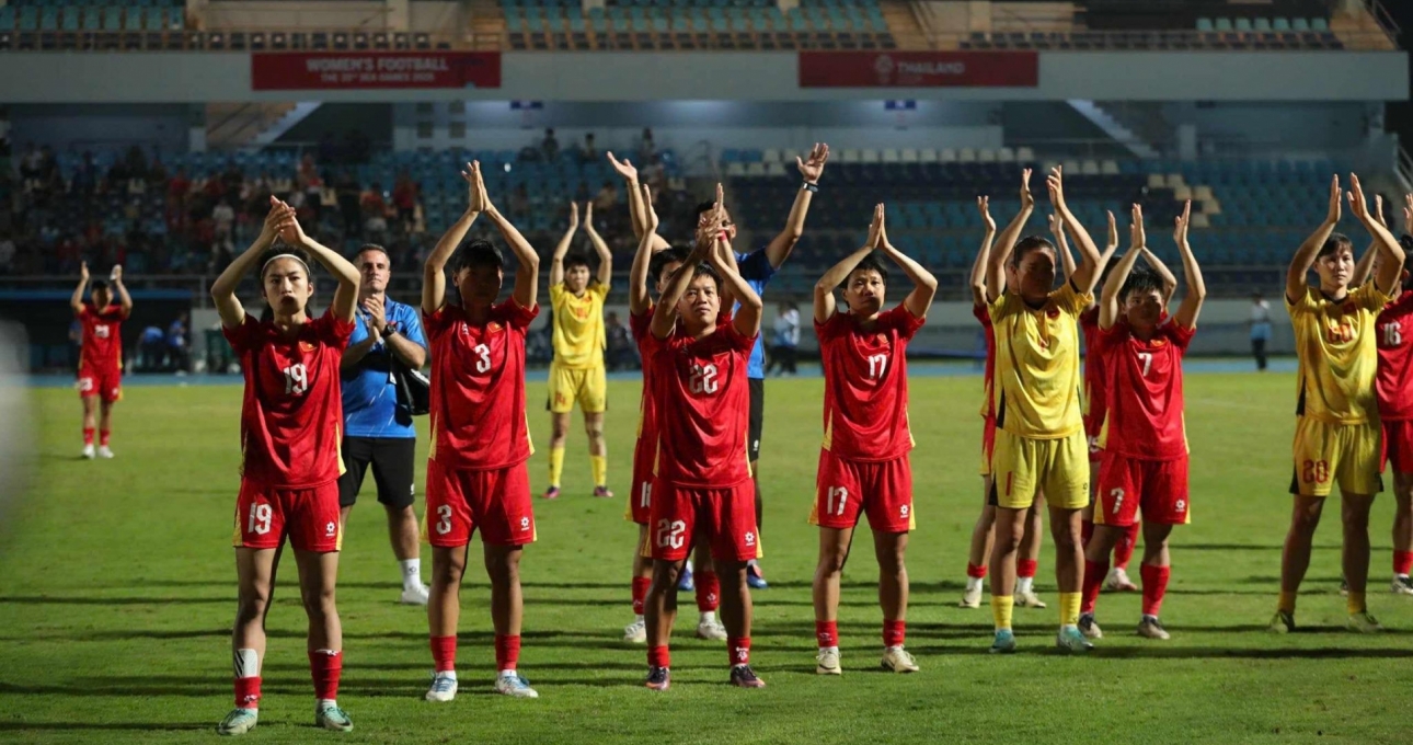 Truyền thông Đông Nam Á dậy sóng khi tuyển nữ Việt Nam mất HCV đầy tranh cãi