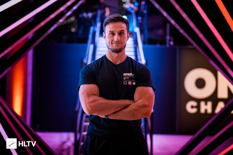 Huyền thoại Ba Lan PashaBiceps đề xuất Snax là Người chơi CS:GO thứ 5 cho NAVI