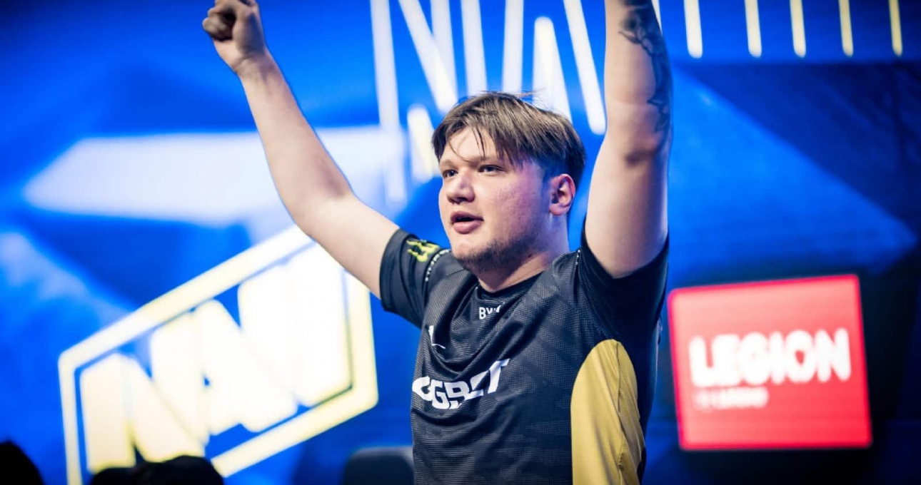 Ngôi sao của NAVI s1mple tặng huy chương IEM Cologne cho người hâm mộ