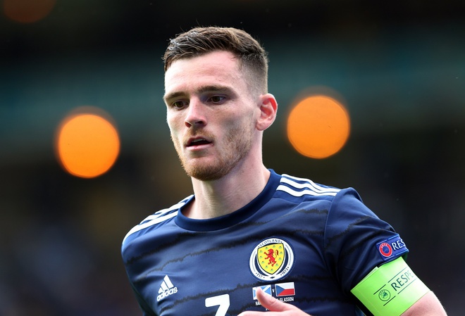 Thấy một Robertson cô độc tại ĐT Scotland