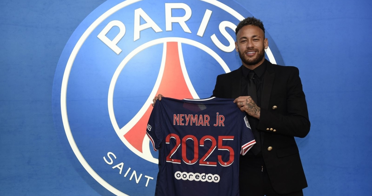 CHÍNH THỨC: PSG trói chân thành công Neymar
