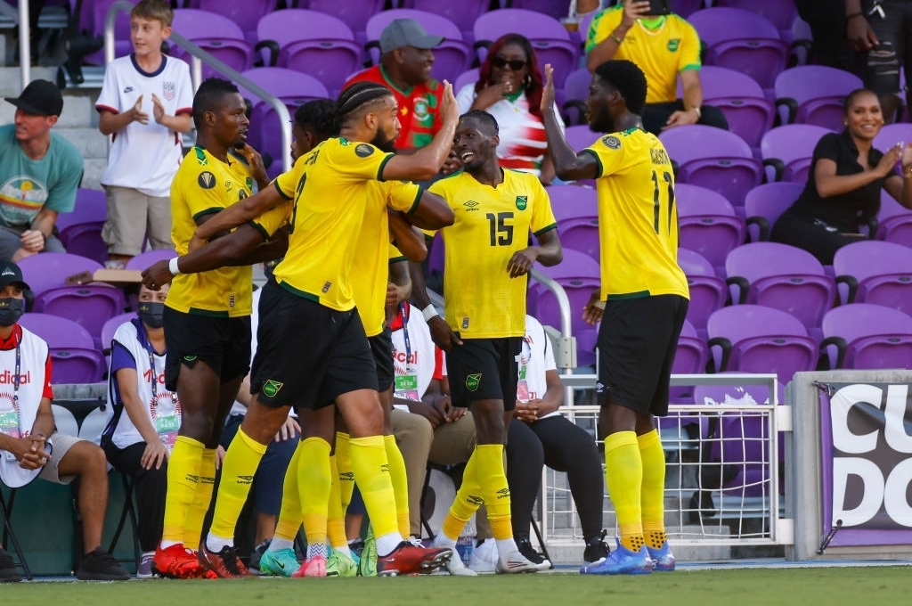 Jamaica thắng nhọc nhằn đội bóng tí hon