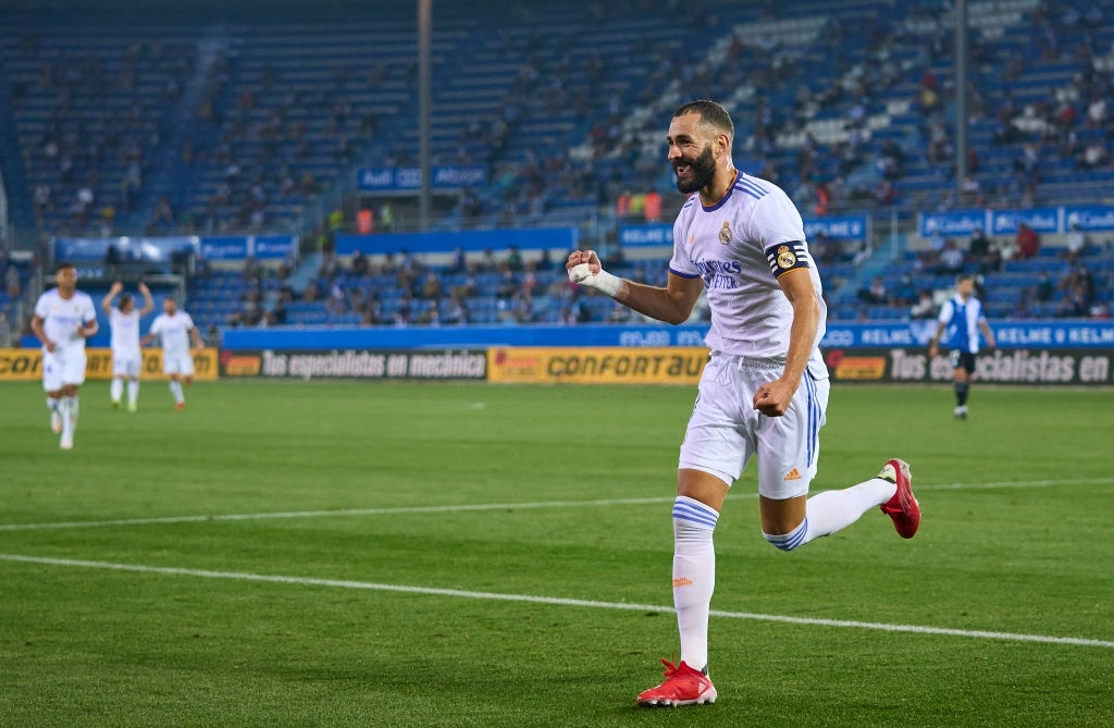 Benzema rực sáng, Real đại thắng ngày ra quân