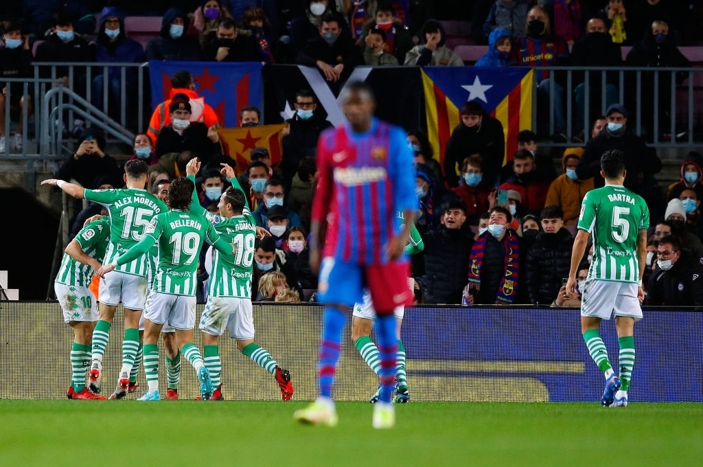 Barca bại dưới tay người cũ của Real