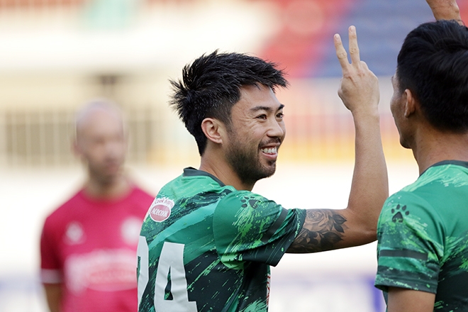 Lee Nguyễn ghi bàn vẫn không thể giúp TPHCM giành chiến thắng