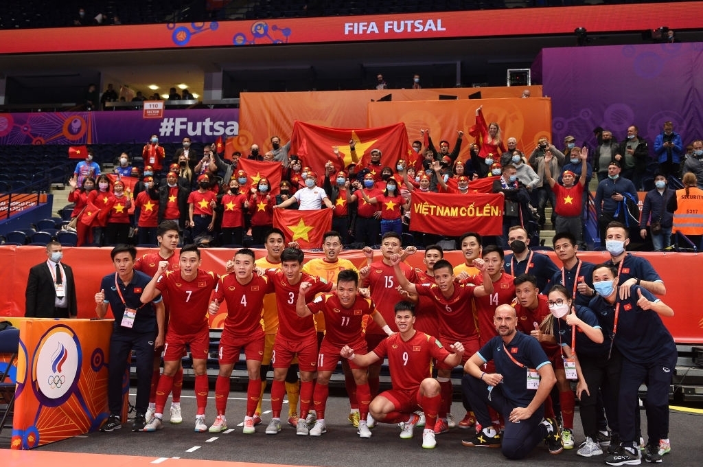 VIDEO: Chơi xuất sắc trước Nga, Việt Nam ngẩng cao đầu rời World Cup