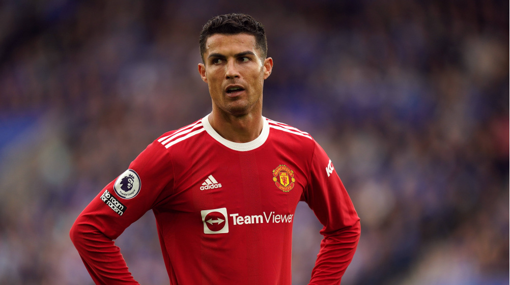 Ronaldo không phải cầu thủ vĩ đại nhất Ngoại hạng Anh, ai là người đứng đầu?