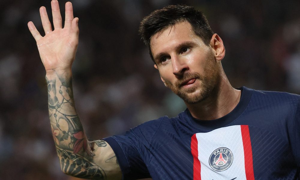 Thăng hoa tại PSG, Lionel Messi vẫn đàm phán để trở lại Barca?