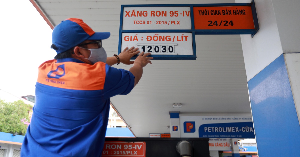 Giá xăng tăng mạnh lên mức chưa từng có, gần chạm ngưỡng 30.000 đồng/lít