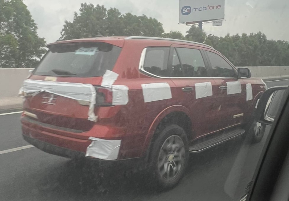 Ford Everest 2022 'lột trần' diện mạo tại Việt Nam, dự kiến ngày ra mắt đang đến gần