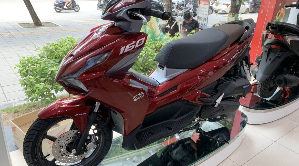 Giá xe Honda Air Blade 2023 vẫn chênh, nhưng đã 'hạ nhiệt' nhiều