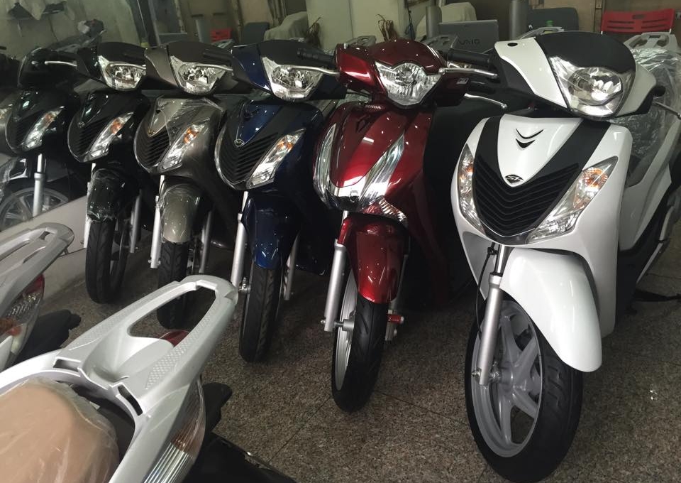 Xe máy mới khan hàng, tăng giá bán, thị trường xe máy cũ 'thơm lây'