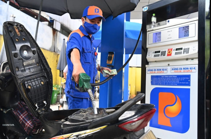 Nóng: Giá xăng giảm mạnh đến hơn 3.000 đồng/lít từ 0h ngày hôm nay 11/7