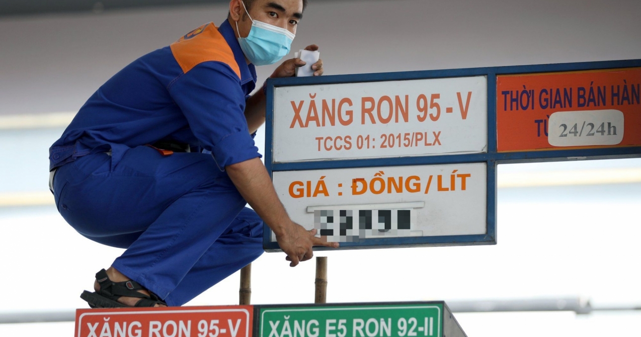 Nóng: Giá xăng nhập bất ngờ 'rớt' về mốc 22.000 đồng/lít