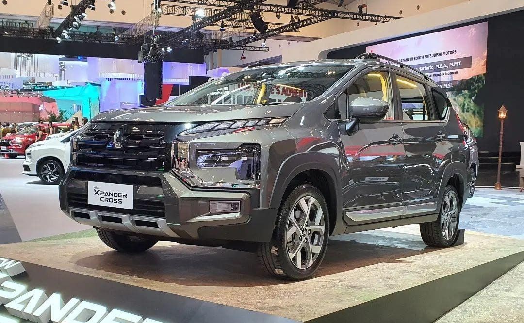 Mitsubishi Xpander Cross 2023 chính thức 'lên kệ', trang bị 'xịn sò', ngoại hình cải tiến giống Xpander