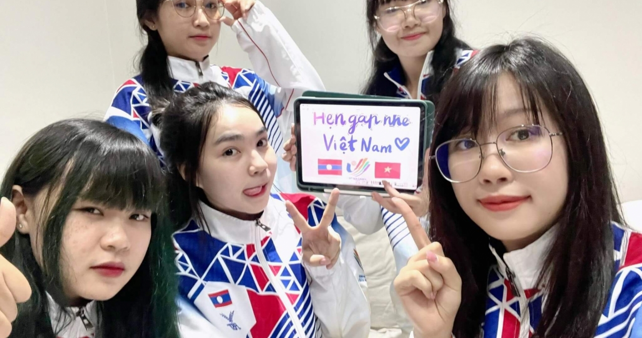 ĐT Tốc Chiến Nữ Lào: ‘Chúng tôi rất thích bánh xèo và bánh cuốn của Việt Nam’