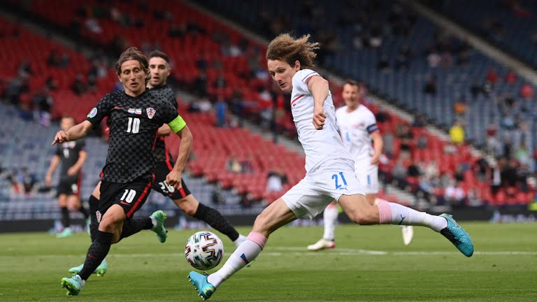 Video bàn thắng Croatia 1-1 CH Séc: Cửa đi tiếp hẹp dần