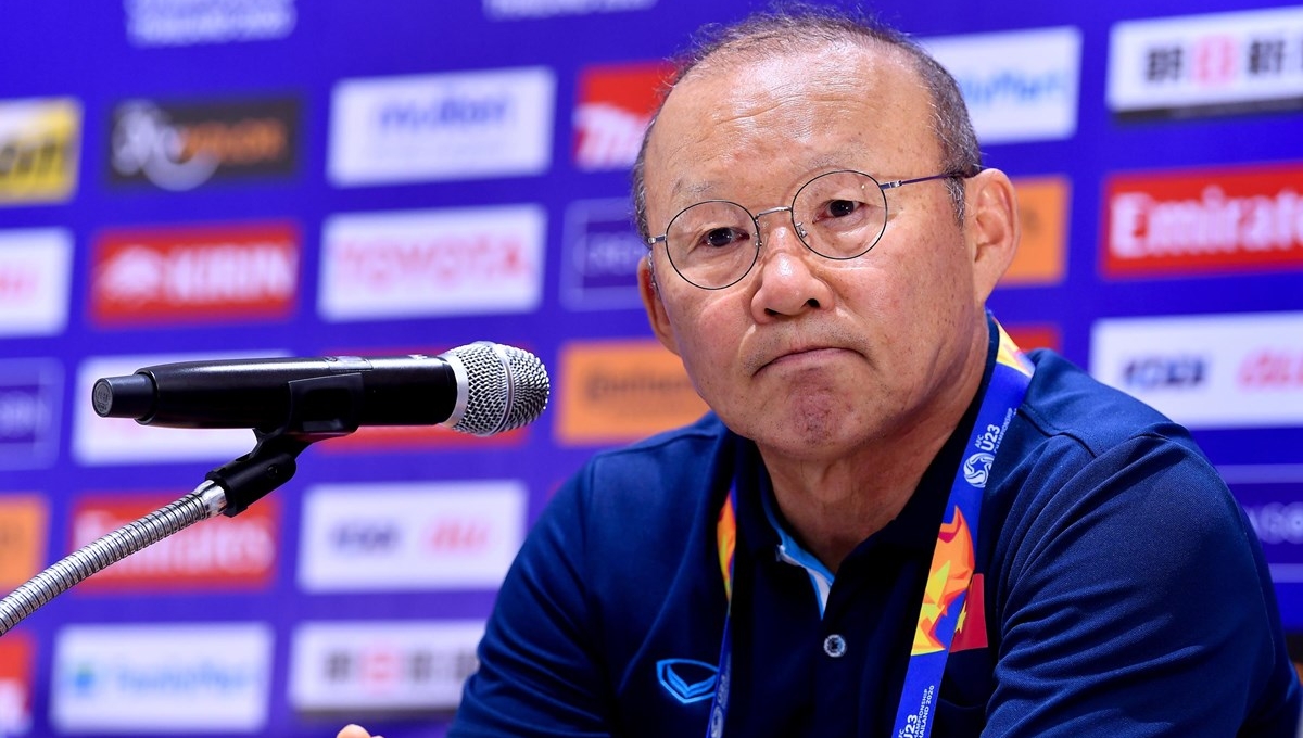 Bị đẩy vào thế 'ngàn cân treo sợi tóc', HLV Park tức tốc hành động