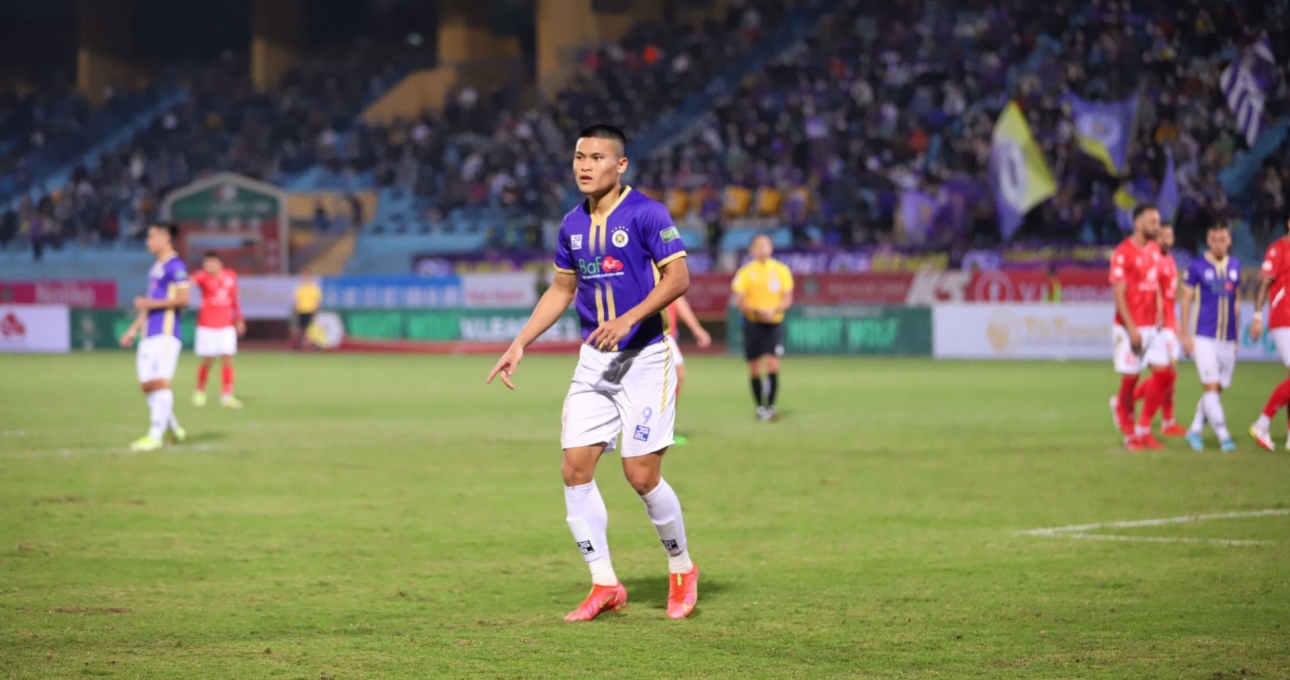 Tân binh ĐT Việt Nam chơi năng nổ, Hà Nội FC vẫn không thắng