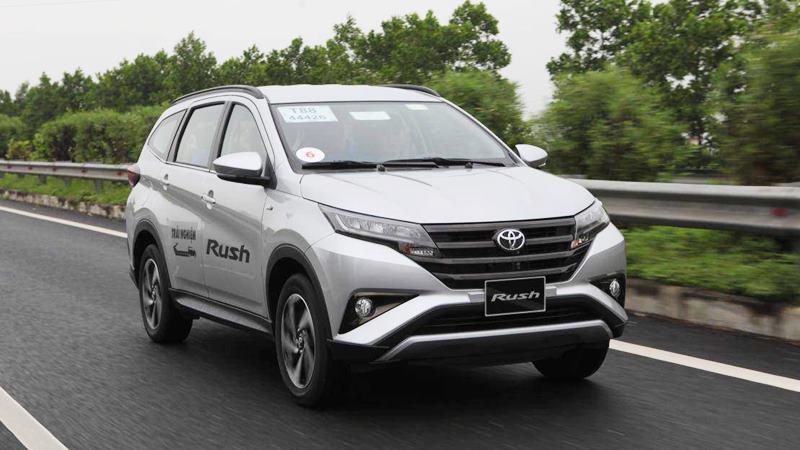 Toyota Rush được nâng cấp màn hình lớn, đấu Mitsubishi Xpander