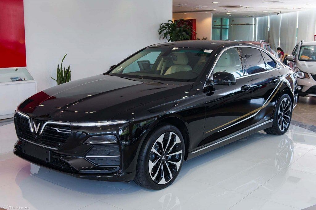 VinFast Lux A2.0 có ưu điểm nổi bật nào thu hút khách Việt?