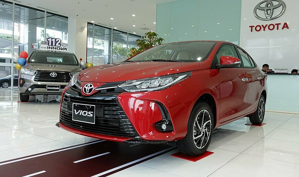 Giá xe Toyota Vios giảm kỷ lục tới 60 triệu đồng, đe nẹt Accent, City