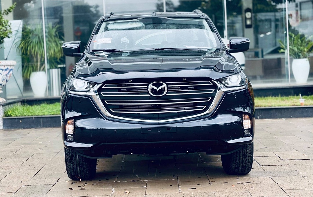 Bán tải siêu đẹp cạnh tranh Ford Ranger về đại lý, giá từ 659 triệu đồng
