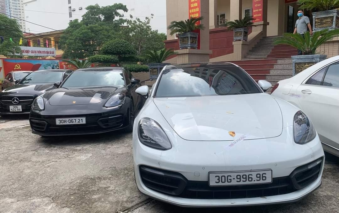 Choáng với dàn siêu xe bị thu giữ trong đường dây đánh bạc tại Hà Nội