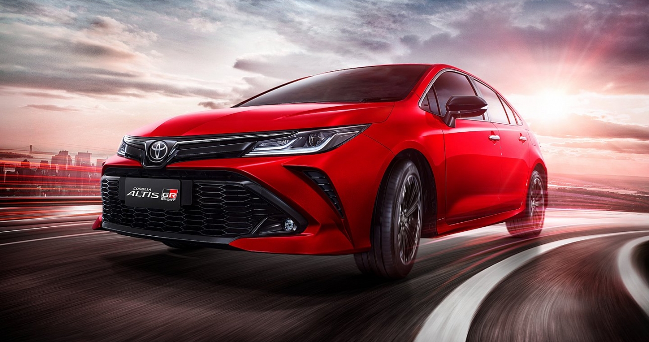 Toyota Corolla Altis GR Sport 2022 ra mắt: giá hơn 700 triệu, cạnh tranh Mazda 3