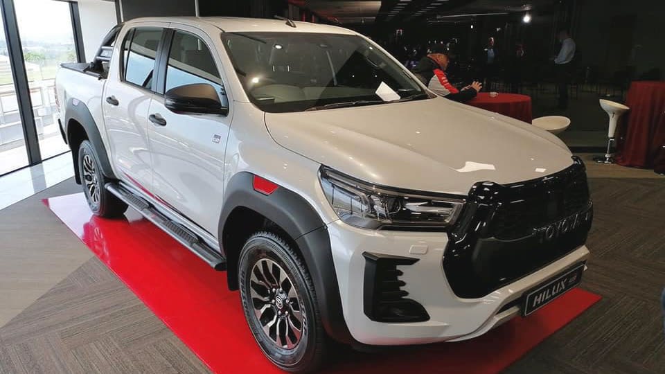 Bán tải Toyota sắp ra mắt với động cơ mạnh nhất phân khúc, đe nẹt Ford Ranger