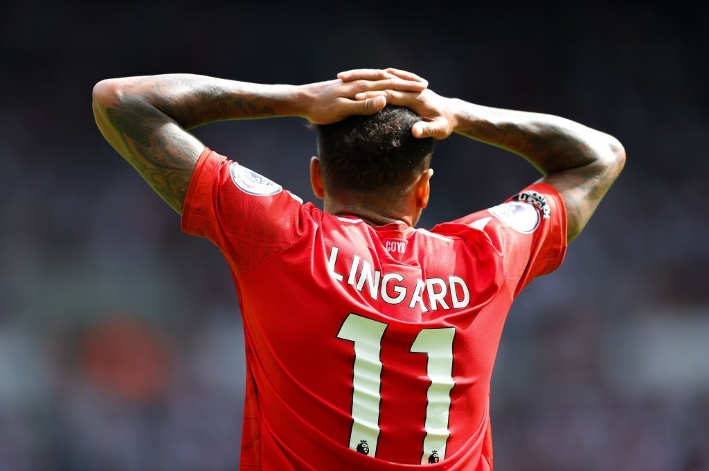 Lingard nhận 'cơn mưa tiền' trong ngày lịch sử của Nottingham Forest