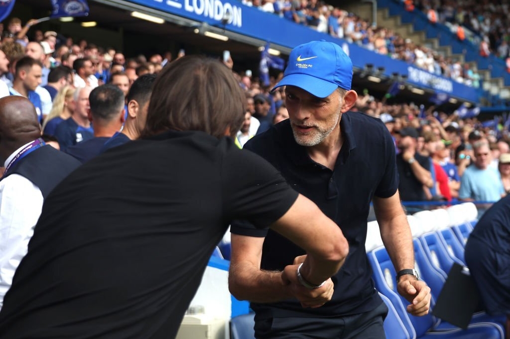 CHÍNH THỨC: HLV Tuchel và Conte nhận án phạt sau vụ ẩu đả